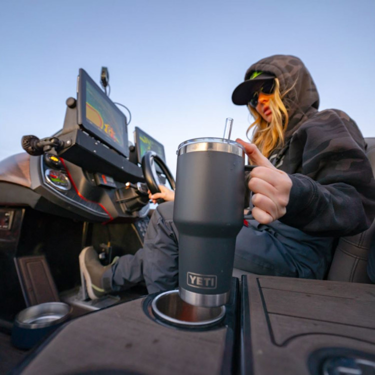 Yeti Rambler 35 oz Mug with Straw Lid - Image 6